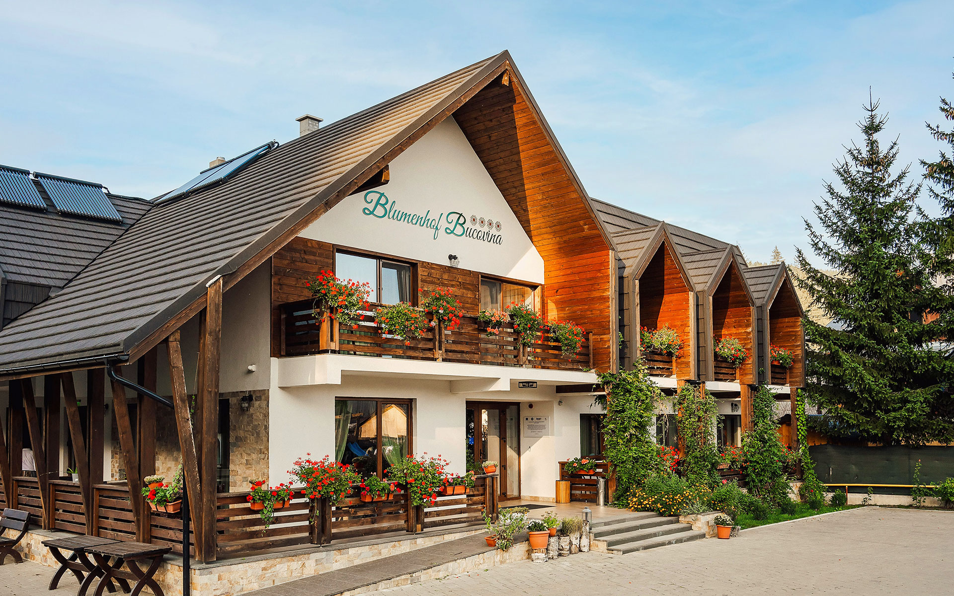 Blumenhof Bucovina exterior